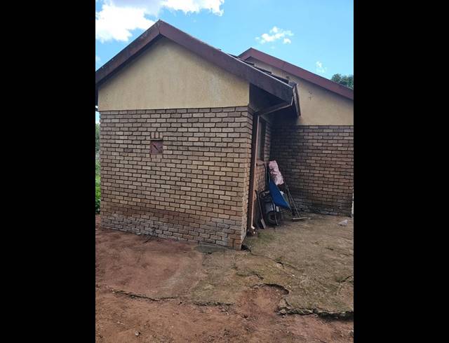 3 BEDROOM HOUSE FOR SALE IN MALAMULELE